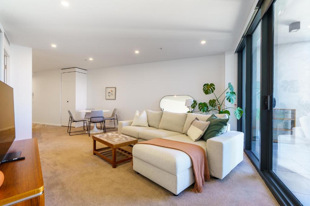 Serene 2BR Apt in the Radiant City of Civic - Hosted by Canstay, Canberra