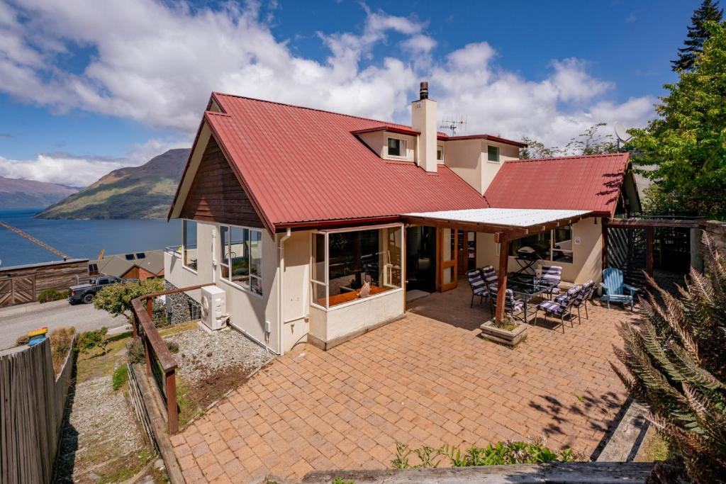 Picturesque View - 3 bedroom apartment, Queenstown
