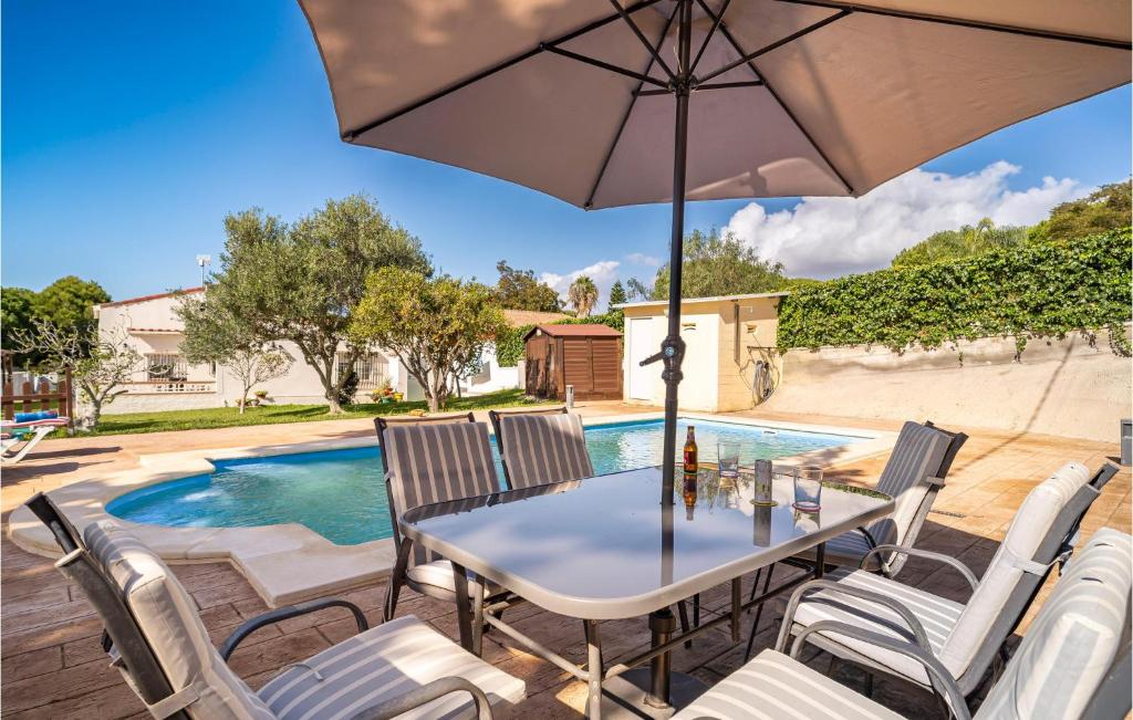 Pet Friendly Home In Chiclana De La Fronter - 2