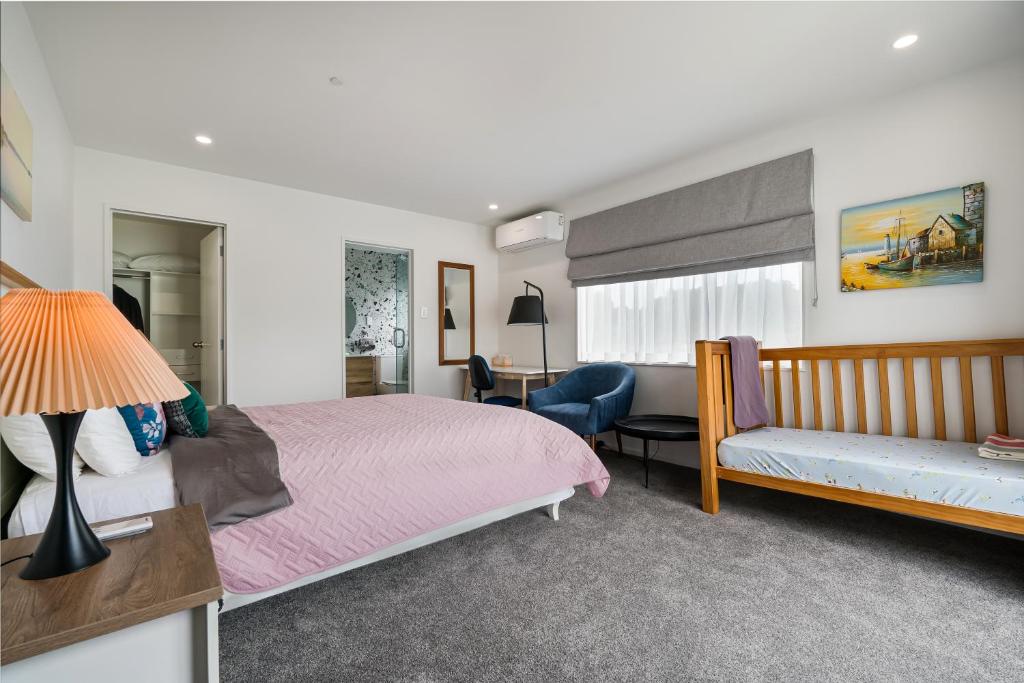 Auckland ONE Tree Hill Coby Suite, Окленд