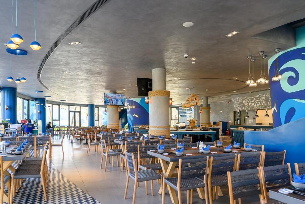 Restaurant, Wonderland Resort Phan Thiet in Phan Thiet