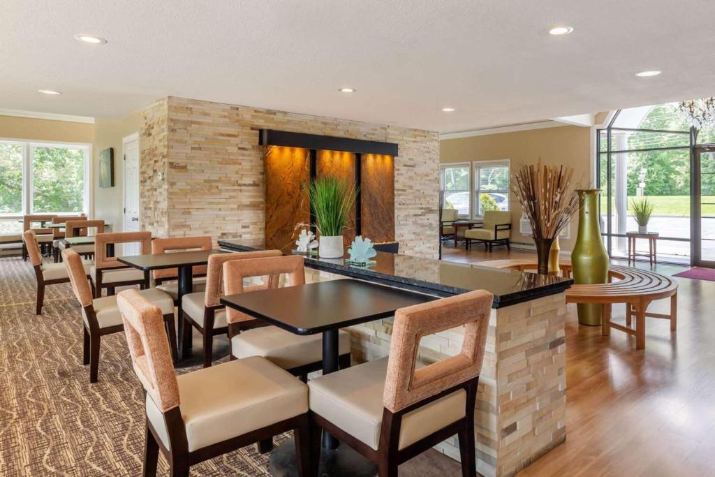 Ogunquit River Inn & Suites