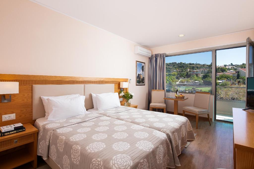 Mediterranee — Hotel rooms in Lassi, Ionian Islands