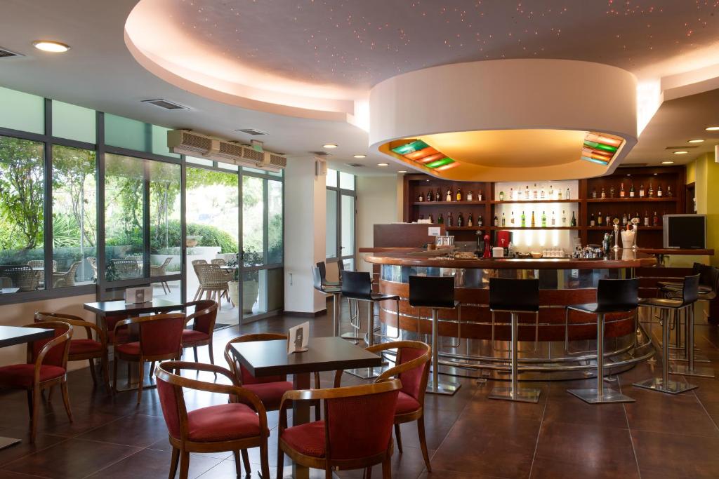 Mediterranee — Restaurant & bars in Lassi, Ionian Islands