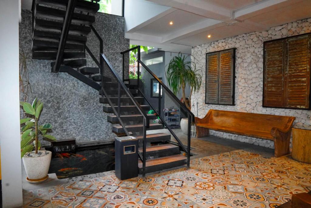 Keenan Living Seturan