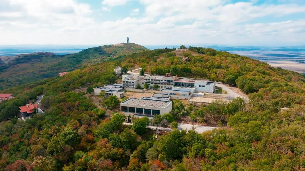 Хотелски комплекс Ямболен，位于Tŭrnava的酒店