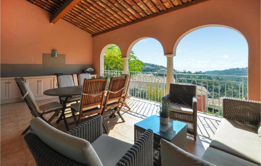 3 Bedroom Beautiful Home In Roquebrune-Sur-Argens - 1