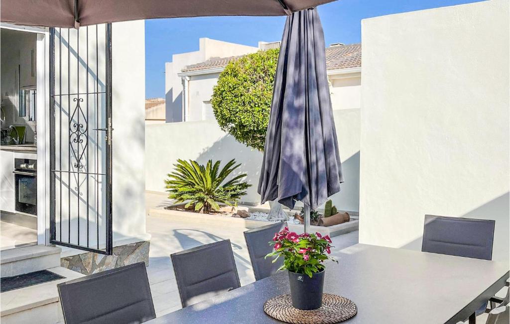 Amazing Home In El Chaparral With Wifi - 5