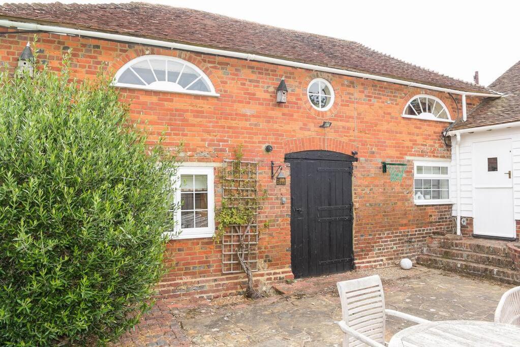 Adorable 2 Bedroom Guest House, Hawkhurst photo 6