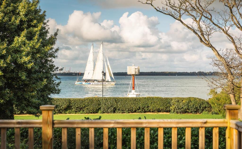 Monterey Egypt Point, Cowes