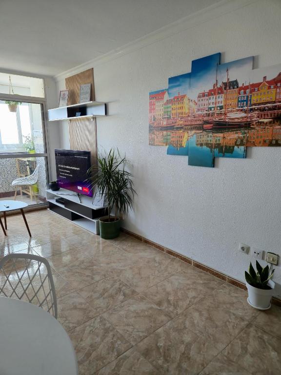 Sea View Apartment - 5 Min Walk to Gibraltar, La Línea de la Concepción