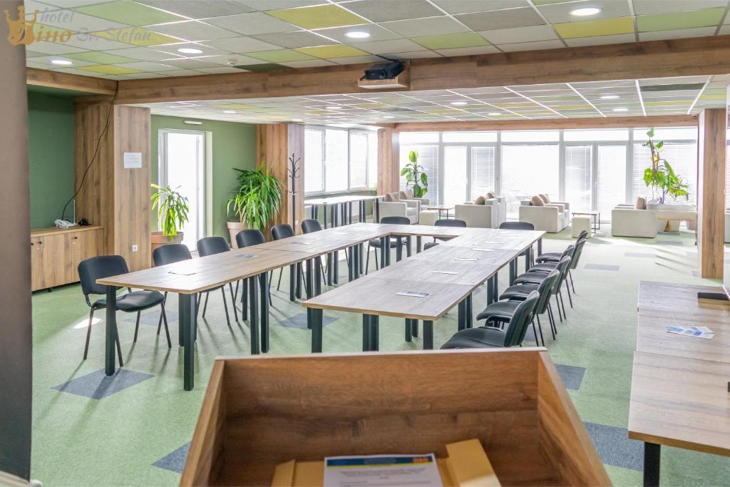 Tárgyalóterem/bálterem