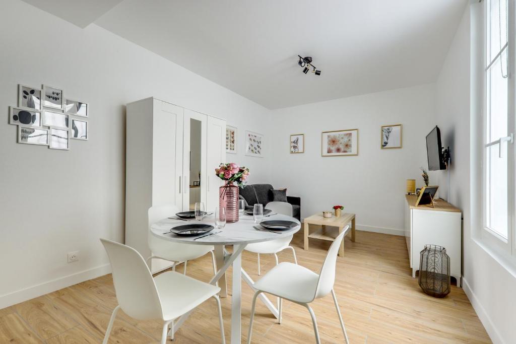 Center of Paris l Fully equipped and Cozy - 3