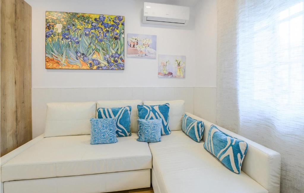 2 Bedroom Lovely Home In Málaga - 5