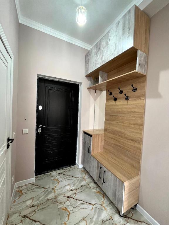 Жан Айсулу, Türkistan