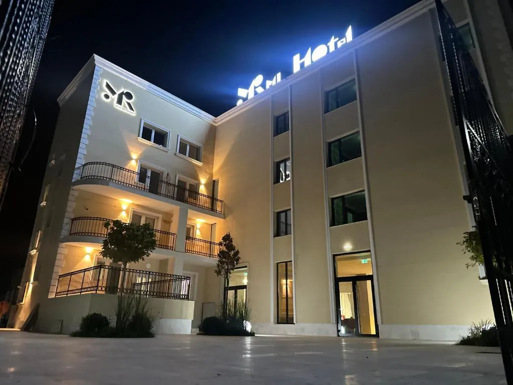 Mimi Hotel, hotel v destinaci Corabia