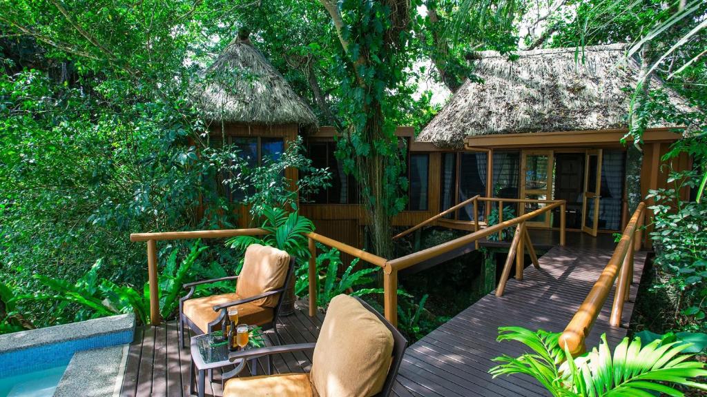 สระว่ายน้ำ