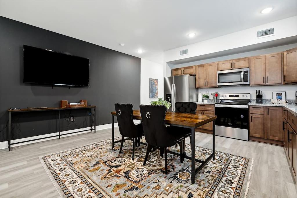 15 Bedrooms in the Heart of NOLA, New Orleans