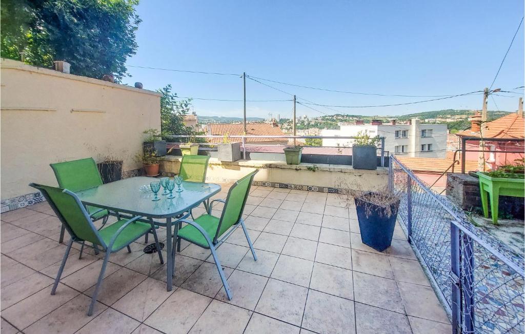 Awesome Apartment In Saint-Étienne With Wifi - 2