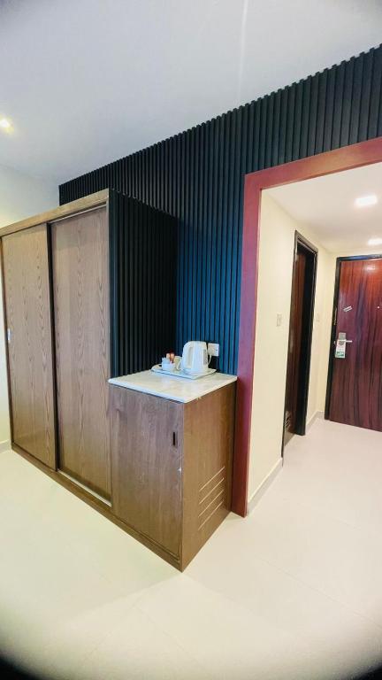 Front desk [24-hour]