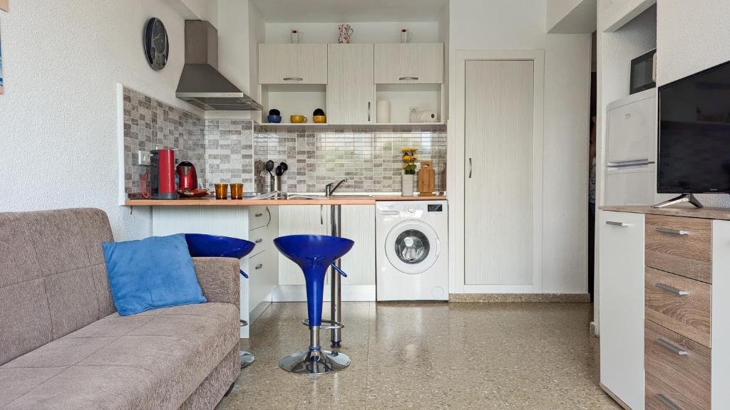 PINTOR SOROLLA sea view apartment - 4