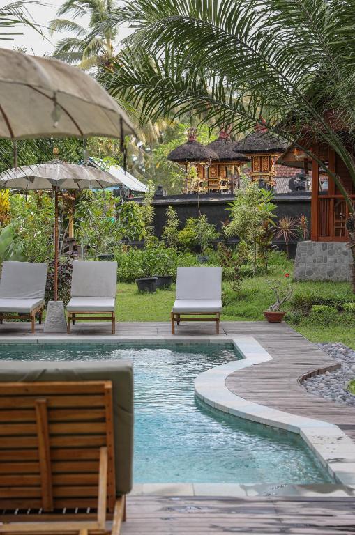 スイミングプール