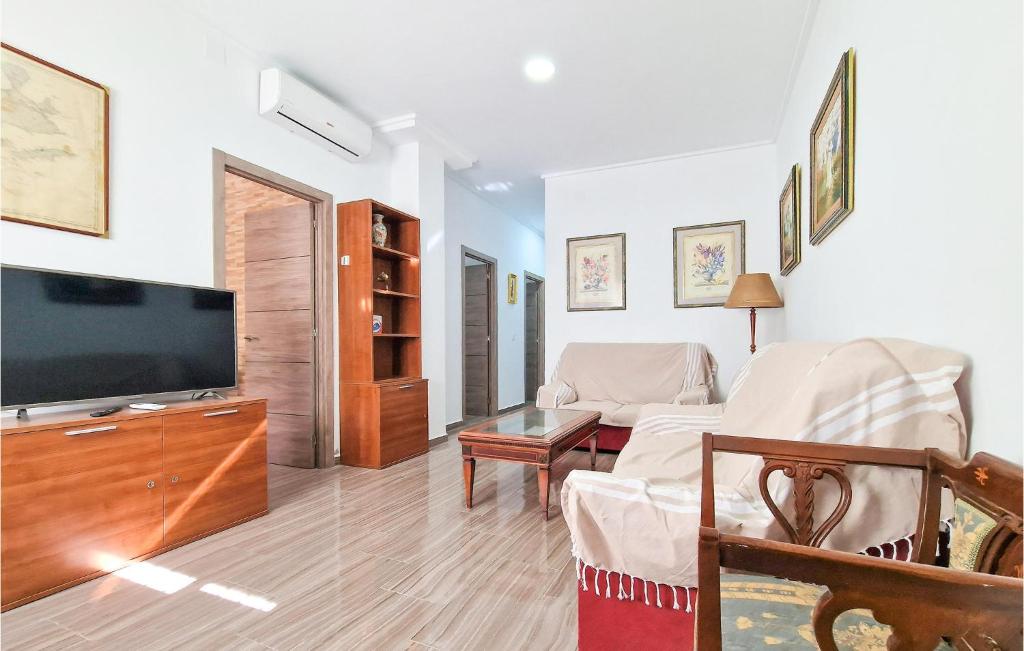 2 Bedroom Amazing Apartment In Torrevieja - 2