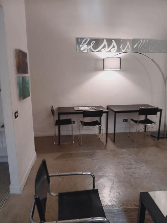 Loft Farnese soggiorno 2 stanze 2 bagni luxury centro - 5