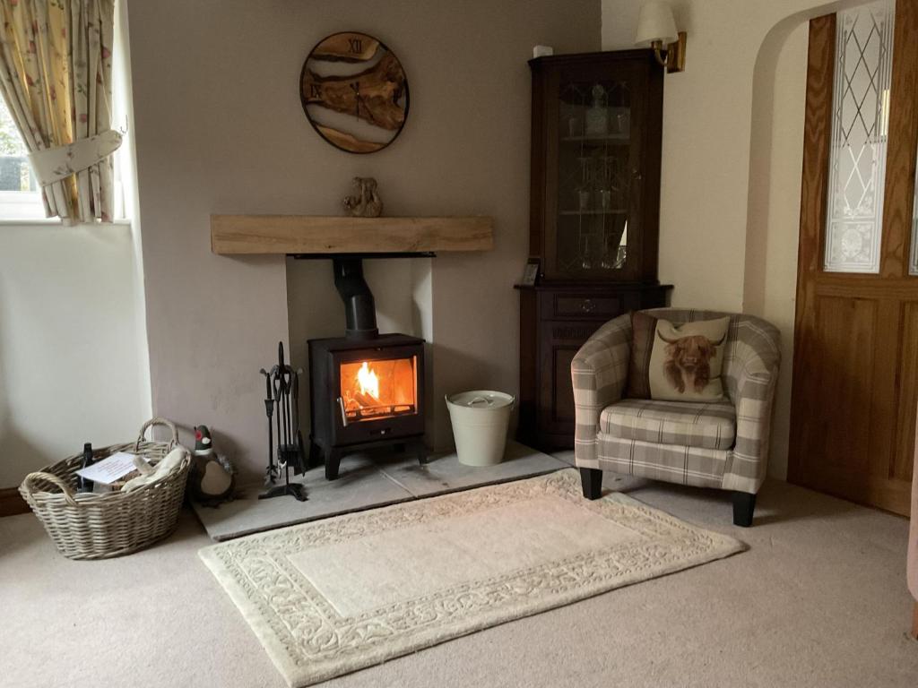 Picturesque Stone Cottage in the Heart of North Yorkshire Village - Hideaway Cottage, York