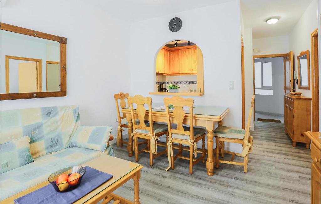 2 Bedroom Nice Apartment In Torrevieja - 3
