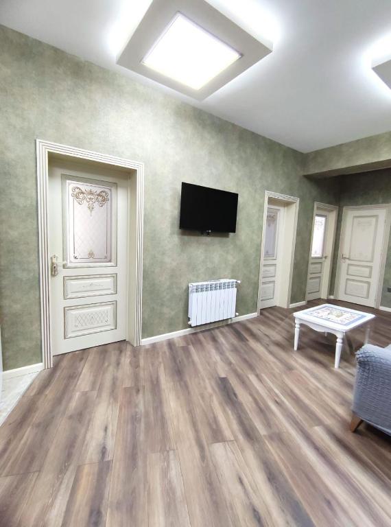 merkeze yakin, konforlu, 2 yatak odali, Baku