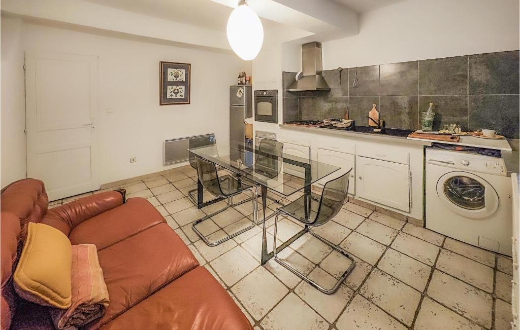 Gorgeous Home In Pézenas With Wifi - 4