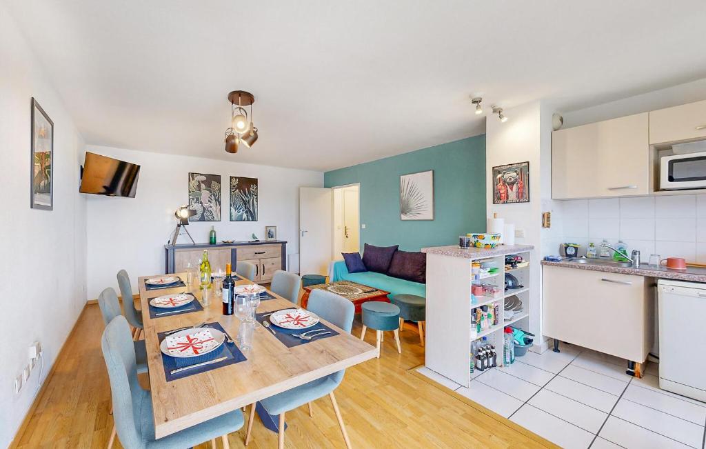 Stunning Apartment In Bagnères-De-Bigorre - 4