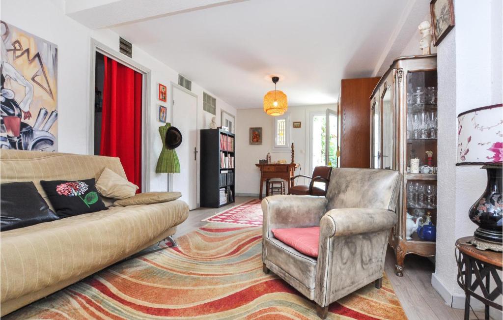 2 Bedroom Beach Front Apartment In Cagnes-Sur-Mer - 3