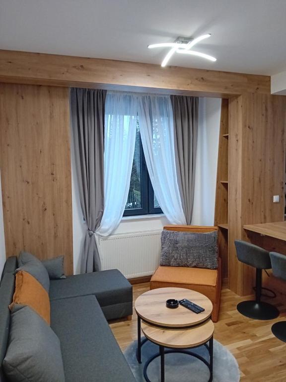 Apartment A12 - 2