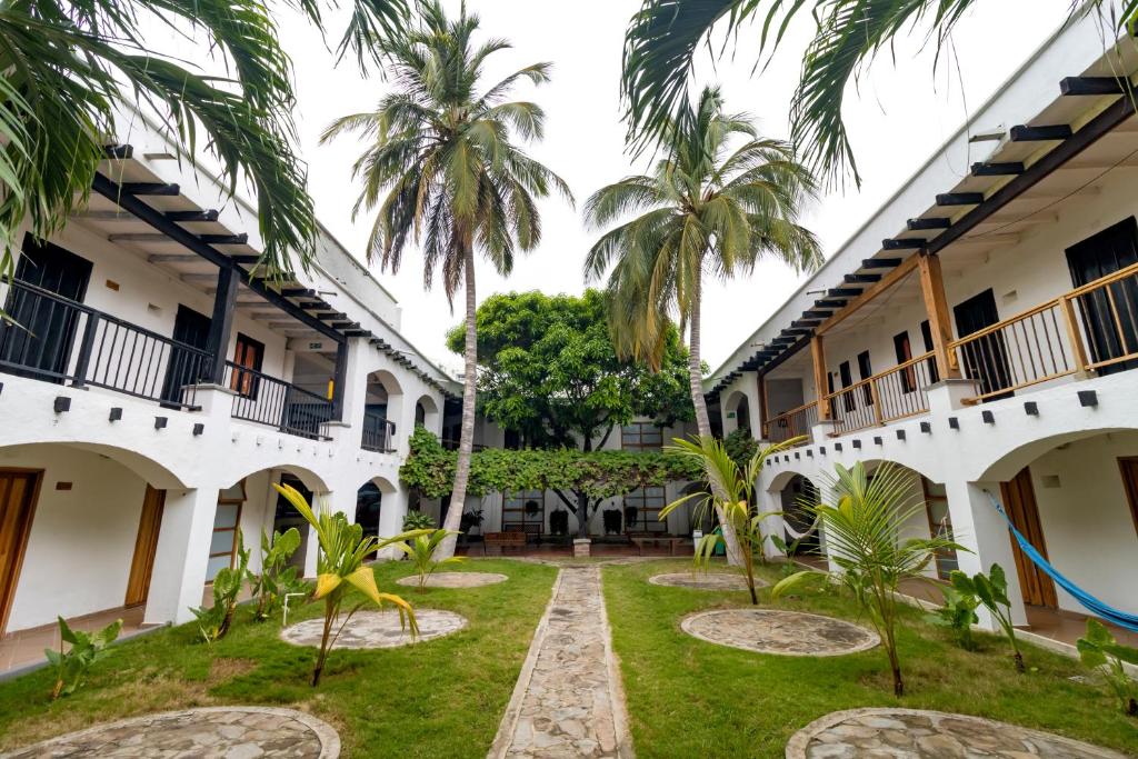 Hotel Sansiraka Suites By GEH Suites - 5