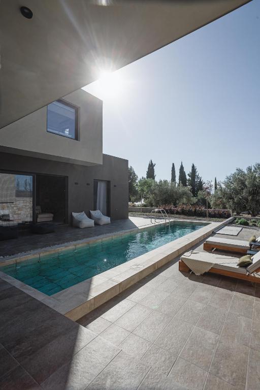 Nima Residences, Palairos