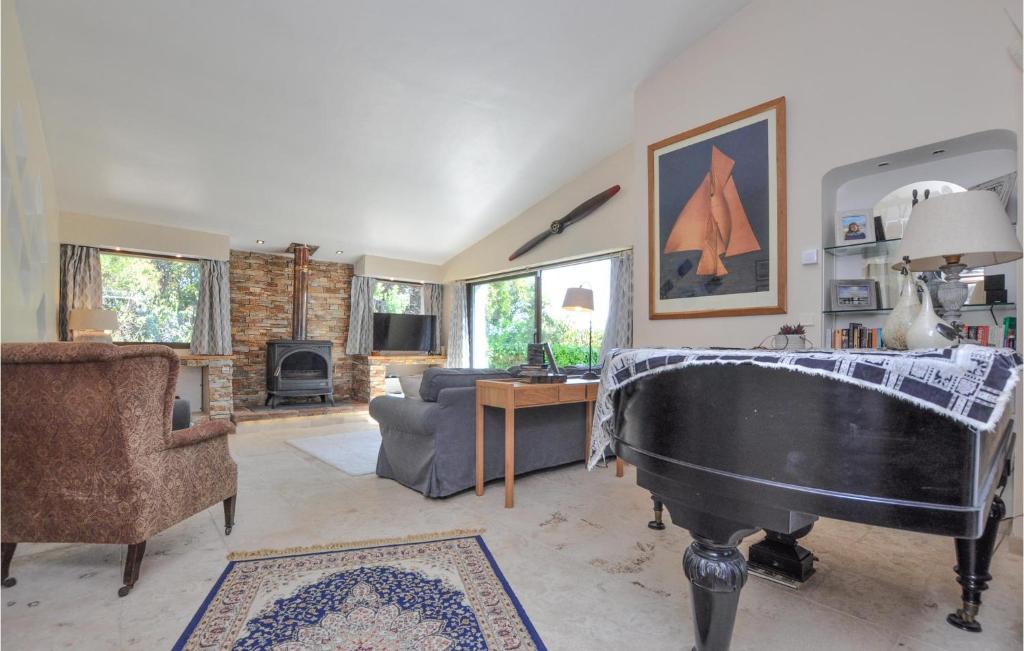 Lovely Home In Fréjus - 4