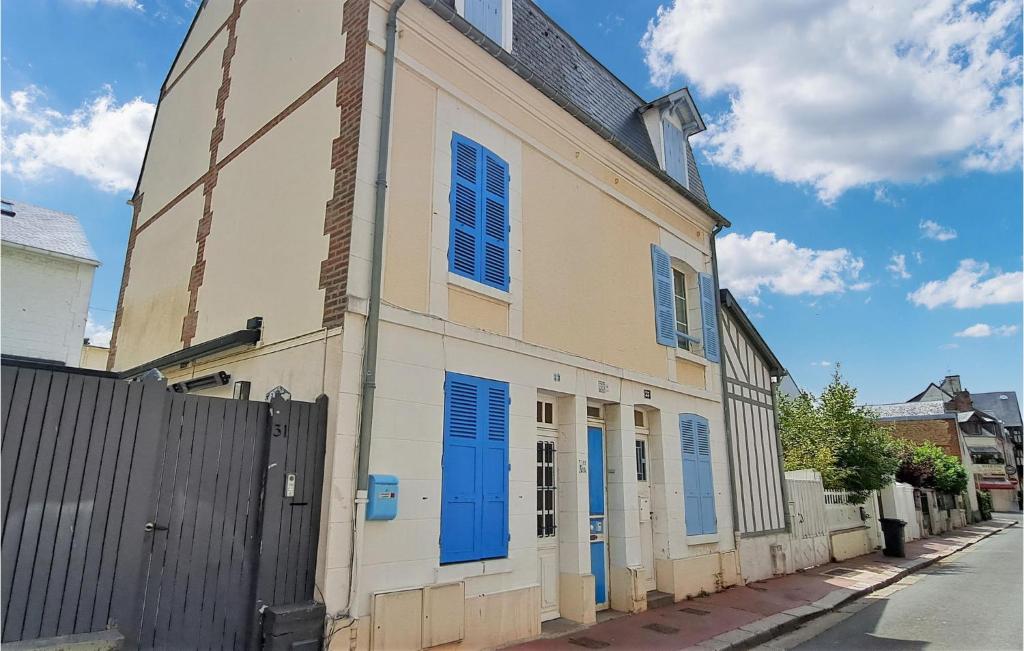 1 Bedroom Amazing Home In Deauville - 1