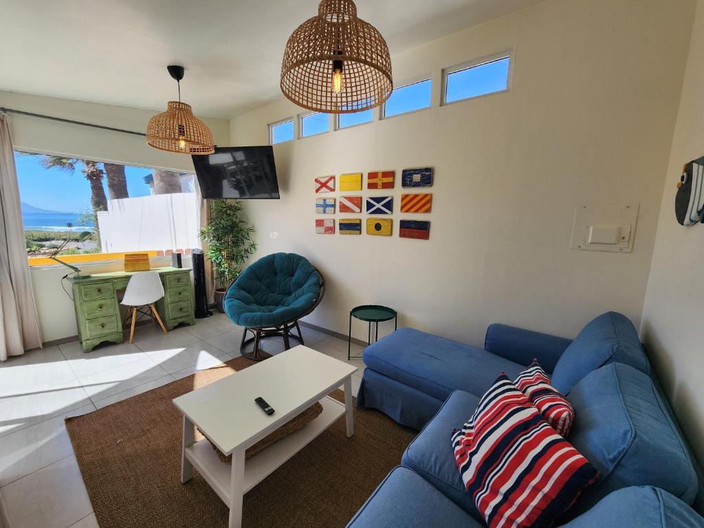 CASA LUCIA - BEACHFRONT HOUSE - 3