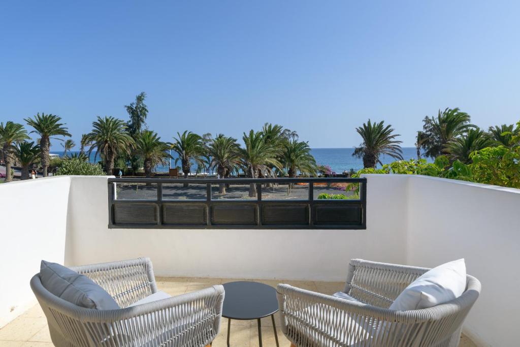 Casa Maresia, Playa Bastian Sea Views - Communal Swimming Pool - 1