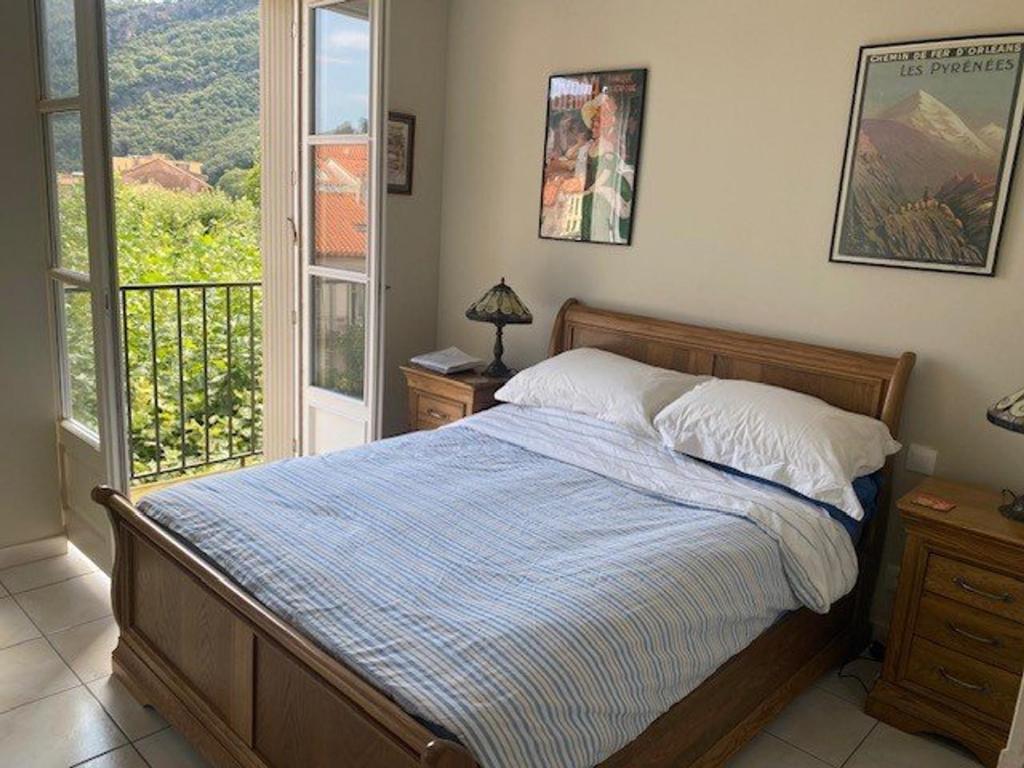Bel F3 en centre-ville avec balcon et parking, proche cures - 4