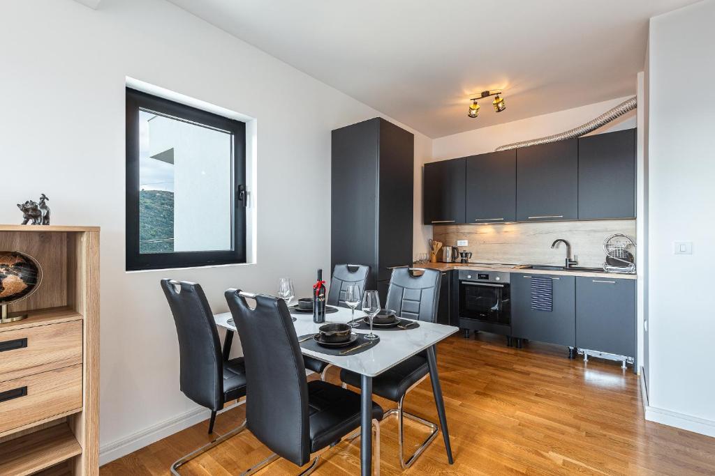 Olive Tree Apartments - 4