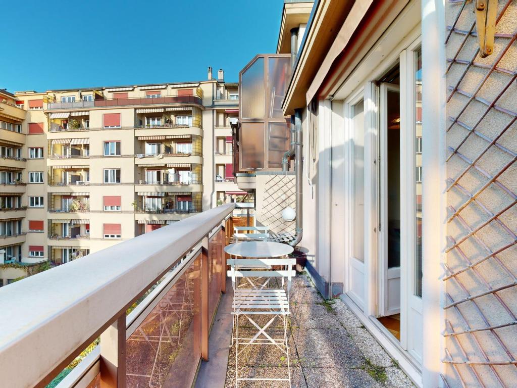 Bright flat in the heart of Lausanne - 4