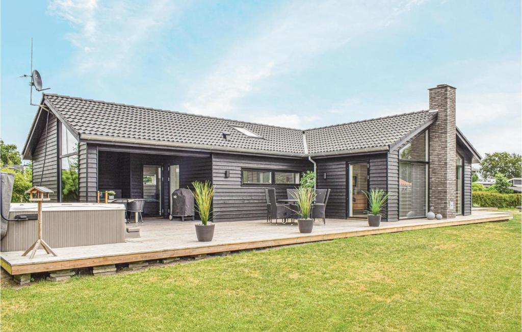 Lovely Home In Juelsminde With Wifi, Juelsminde