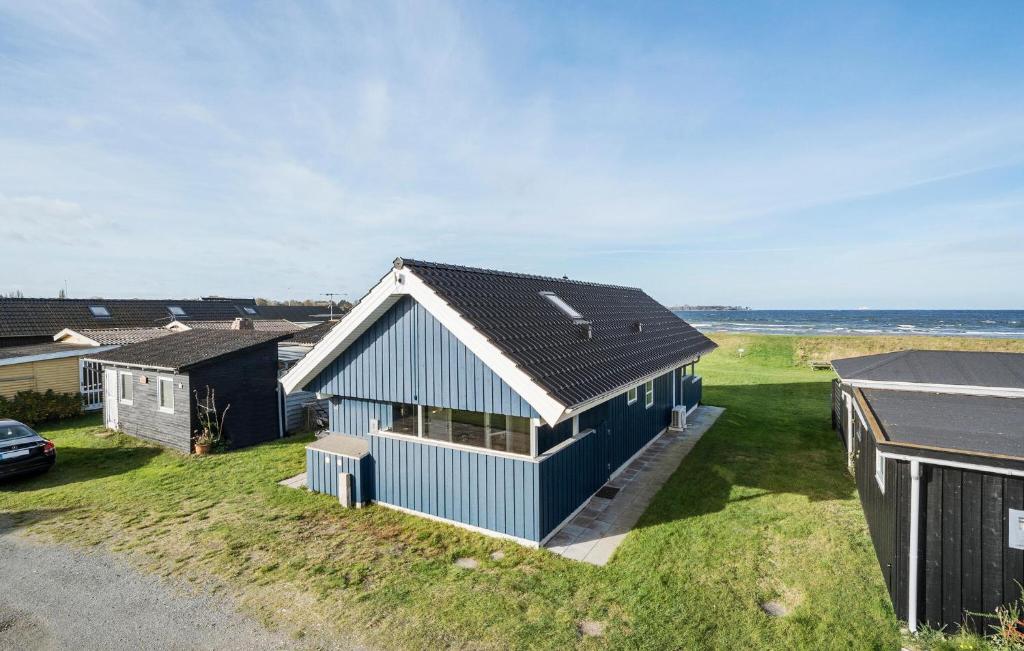 Nice Home In Mesinge With Wifi, Mesinge