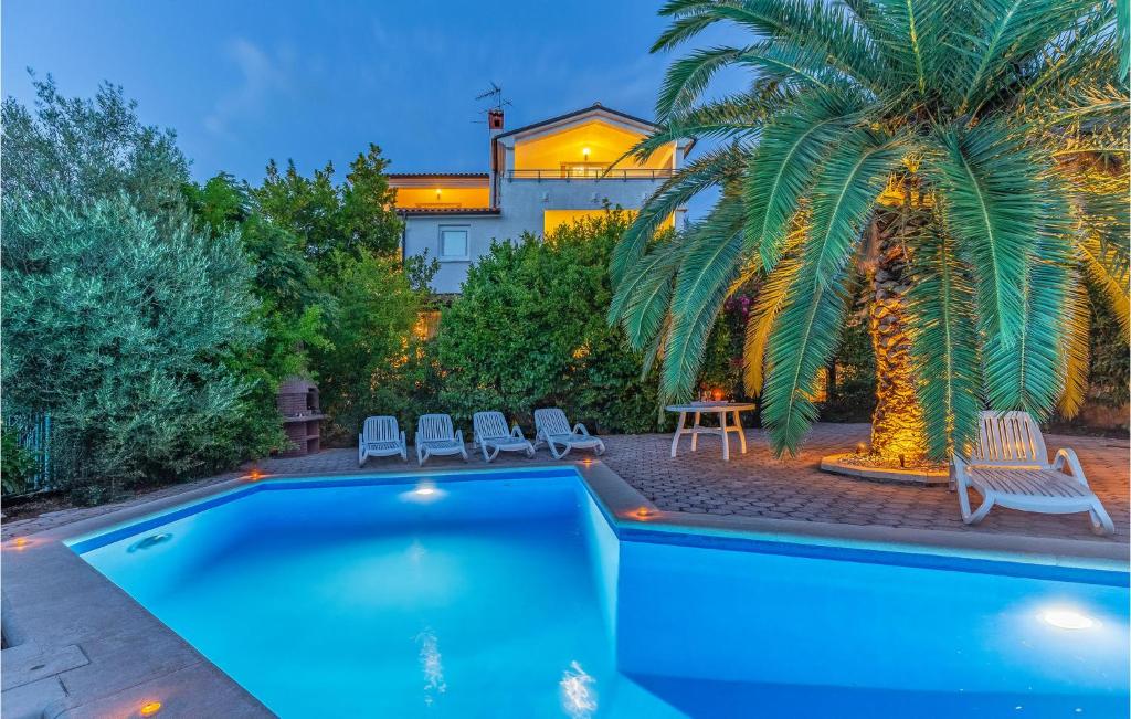 Gorgeous Apartment In Pula With Wifi, Pula