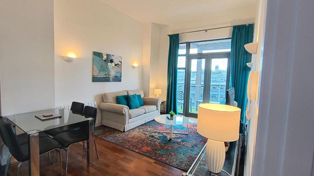 Crown Apartments 4A by Week2Week, Newcastle upon Tyne