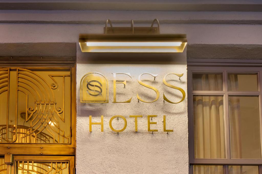 Ess Hotel — Hotel building in Istanbul, Istanbul