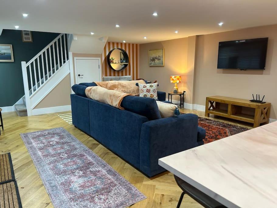 Spitfire View, Aldington